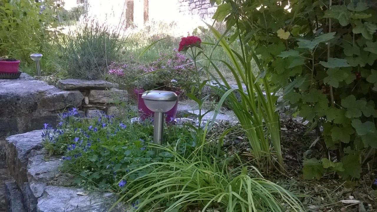 Au Domaine Des Oiseaux Bed & Breakfast Montredon  Luaran gambar