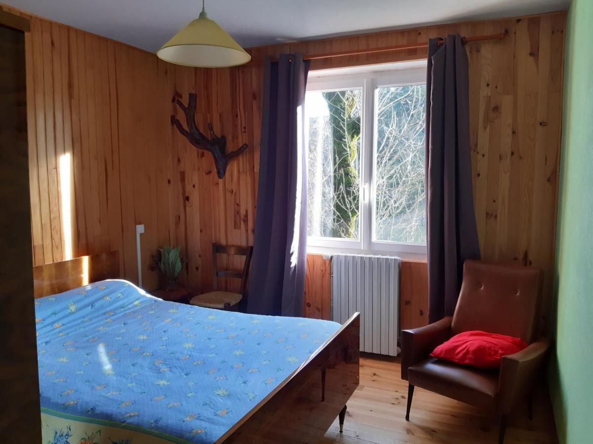 Au Domaine Des Oiseaux Bed & Breakfast Montredon  Luaran gambar